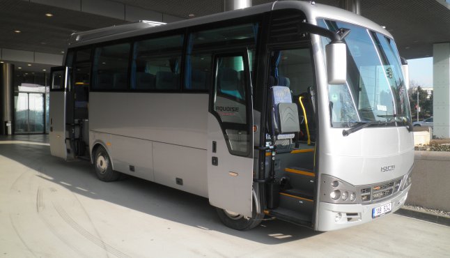 Midibus Isuzu